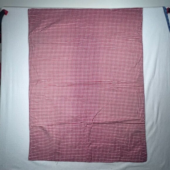 Vintage Charming Red and Cream Quilt - Picture 2 of 12